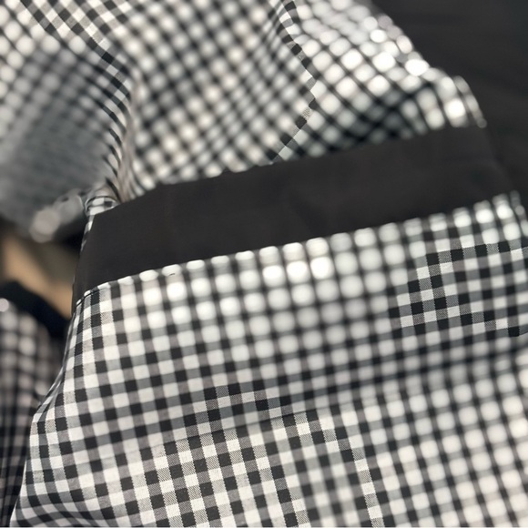 Men's Classic Black Puffer Vest - Picture 5 of 5